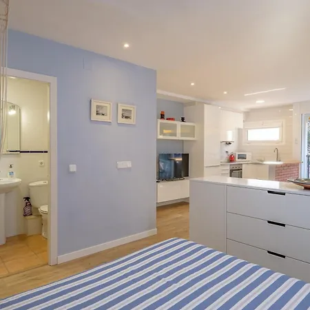 Ao-4 2 Pax Apartment *